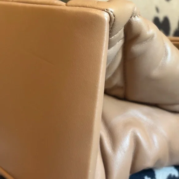 Kurt Geiger Tan Quilted Leather Bag with Gold Chain - Picture 6 of 10